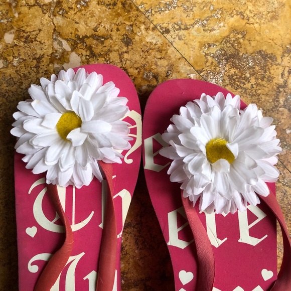 NWOT juicy couture sandals - Picture 2 of 4